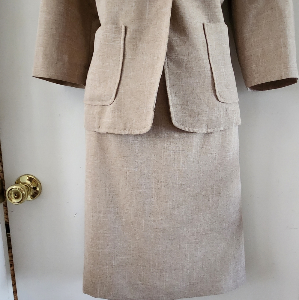 Jemma Set of two- Jacket and Skirt - Picture 14 of 14
